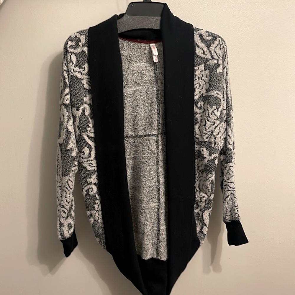 Xhilaration Sweater